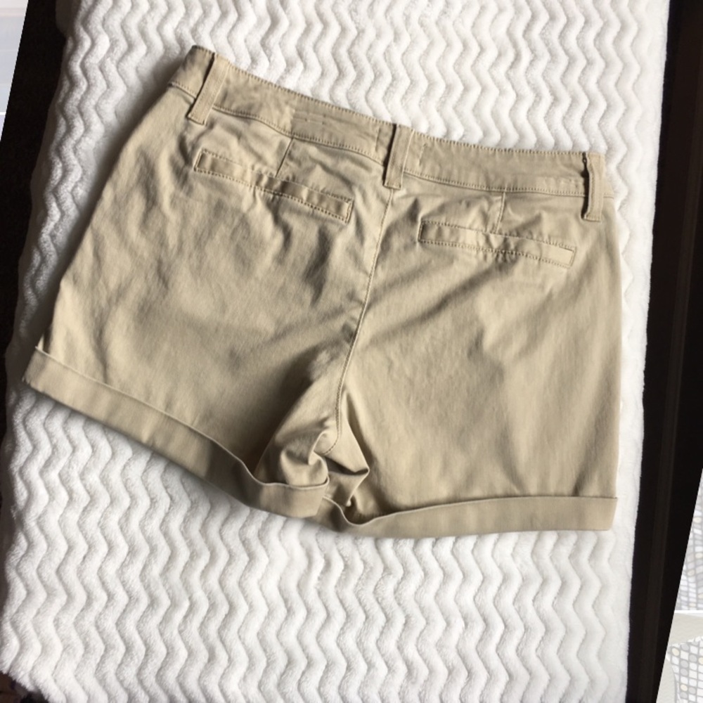 SO Khaki High Waisted Shorts Size 3 - Picture 2 of 4